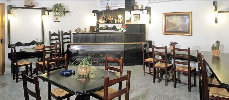 Hotel Torre Antica Loano Bagian luar foto