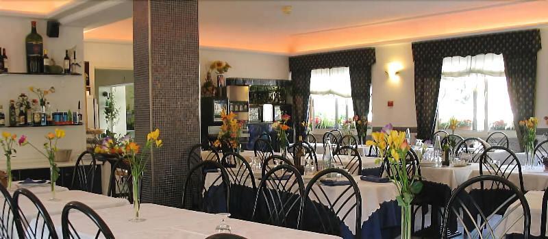 Hotel Torre Antica Loano Bagian luar foto