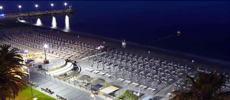 Hotel Torre Antica Loano Bagian luar foto