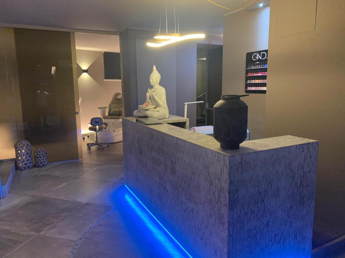Hotel Torre Antica Loano Bagian luar foto